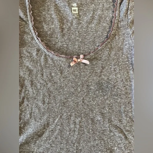 Cropped Top - Picture 3 of 4